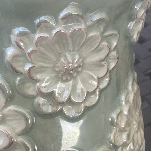 Fun Green and White Floral Accent Vase - Picture 2 of 7